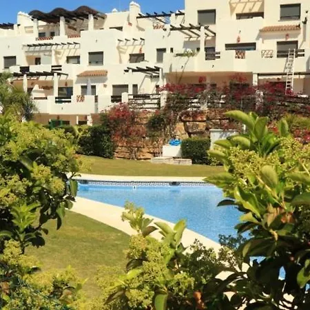 Modern 3 Bed With Sea Views Pool *